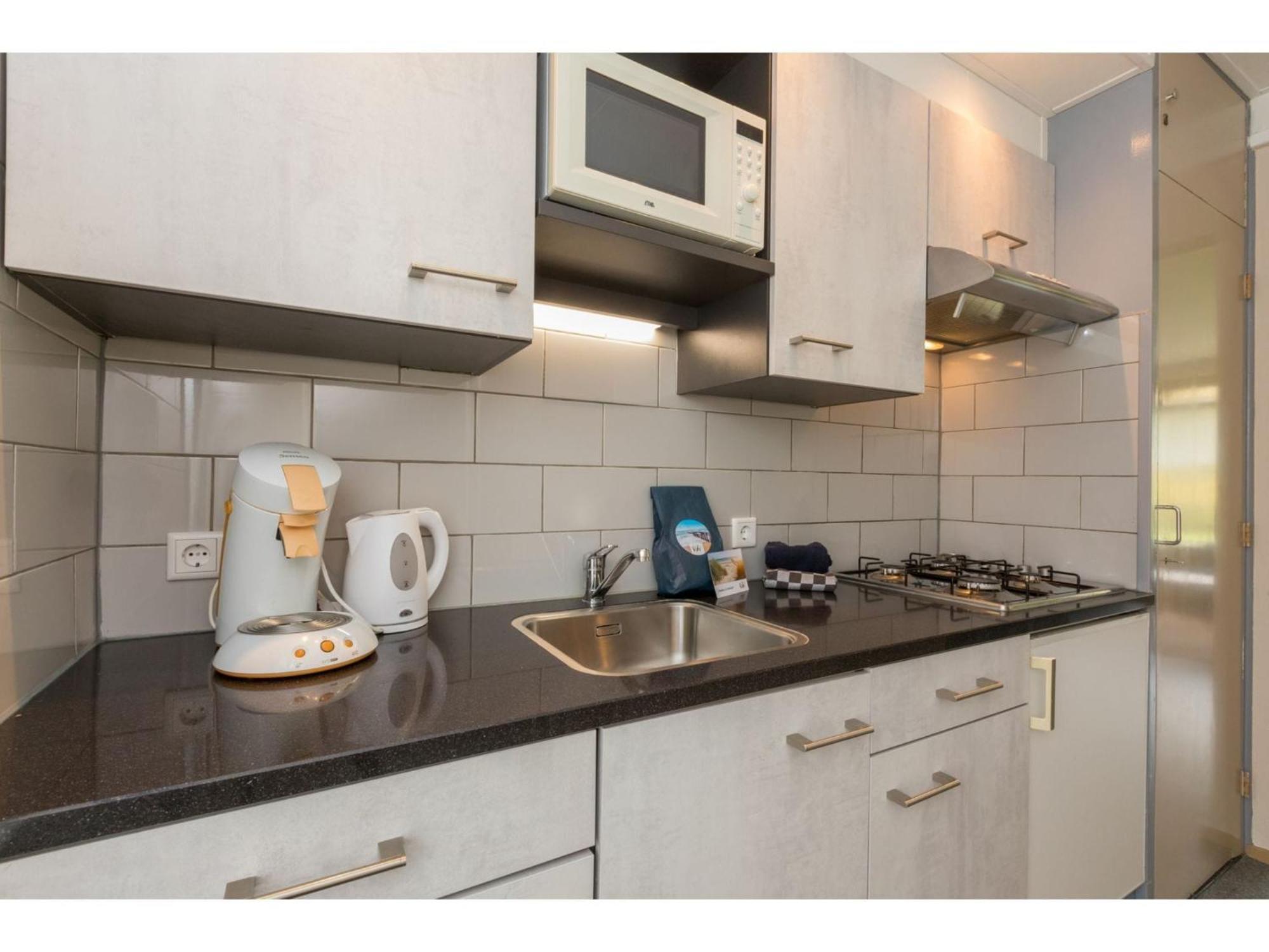 Attractive Apartment Near Vlissingen Beach Екстериор снимка