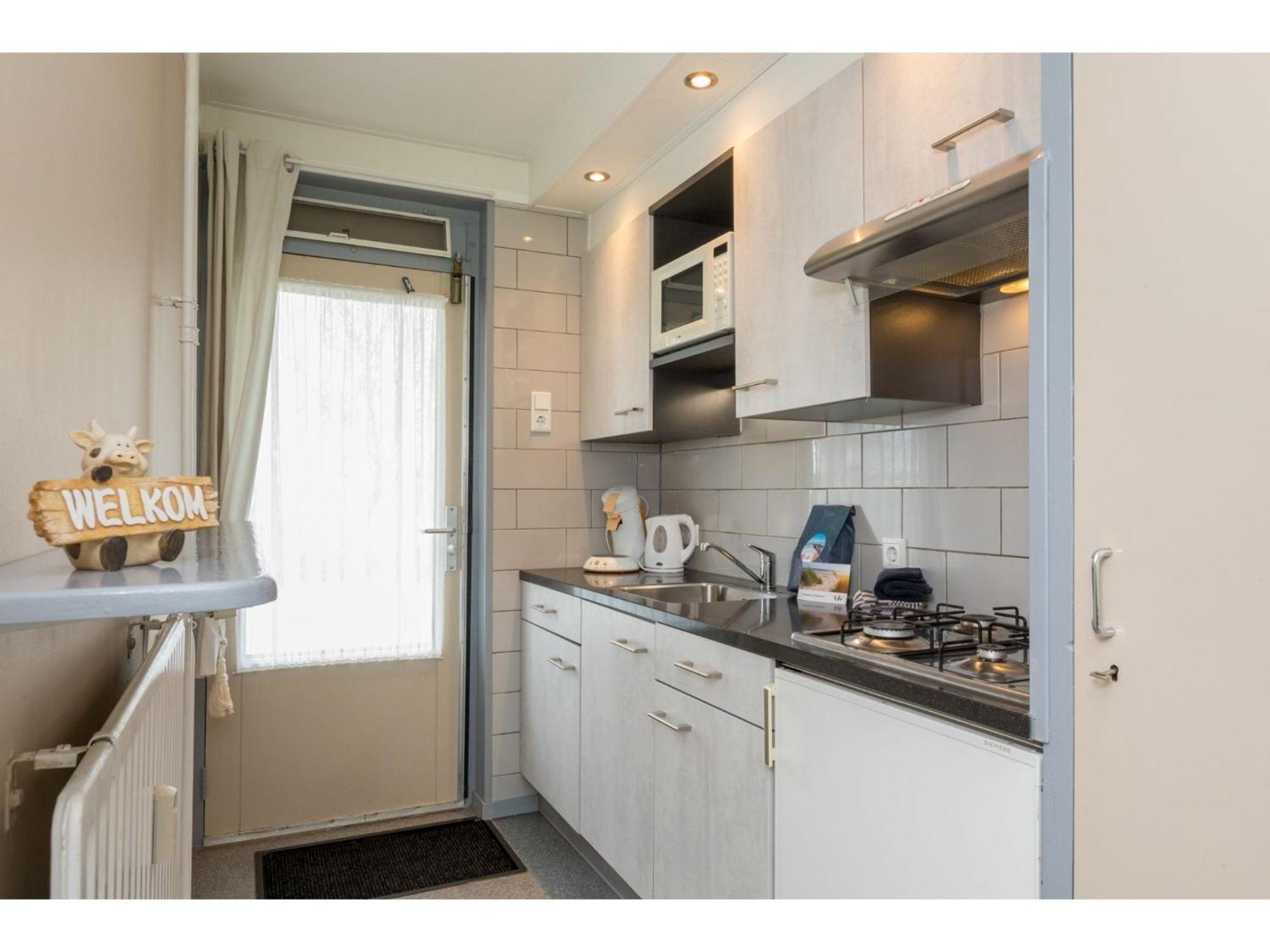 Attractive Apartment Near Vlissingen Beach Екстериор снимка